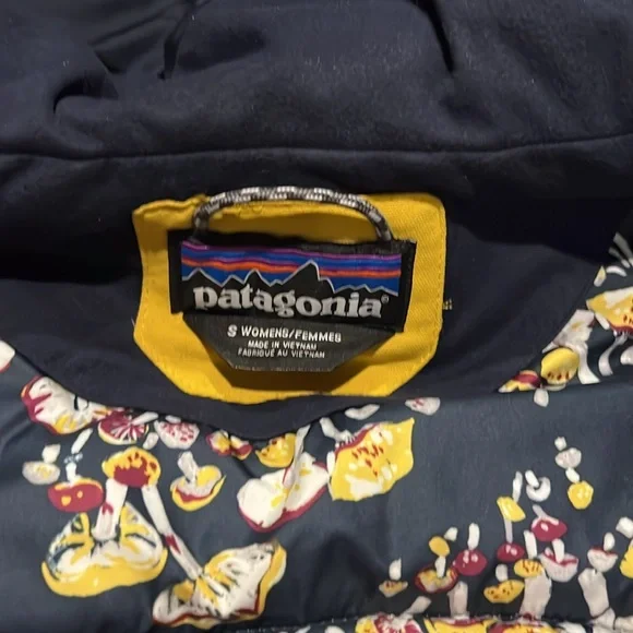 Patagonia Bivy Hooded Puffer Vest Style 27746 Sulpher Yellow Navy Blue - Picture 5 of 7